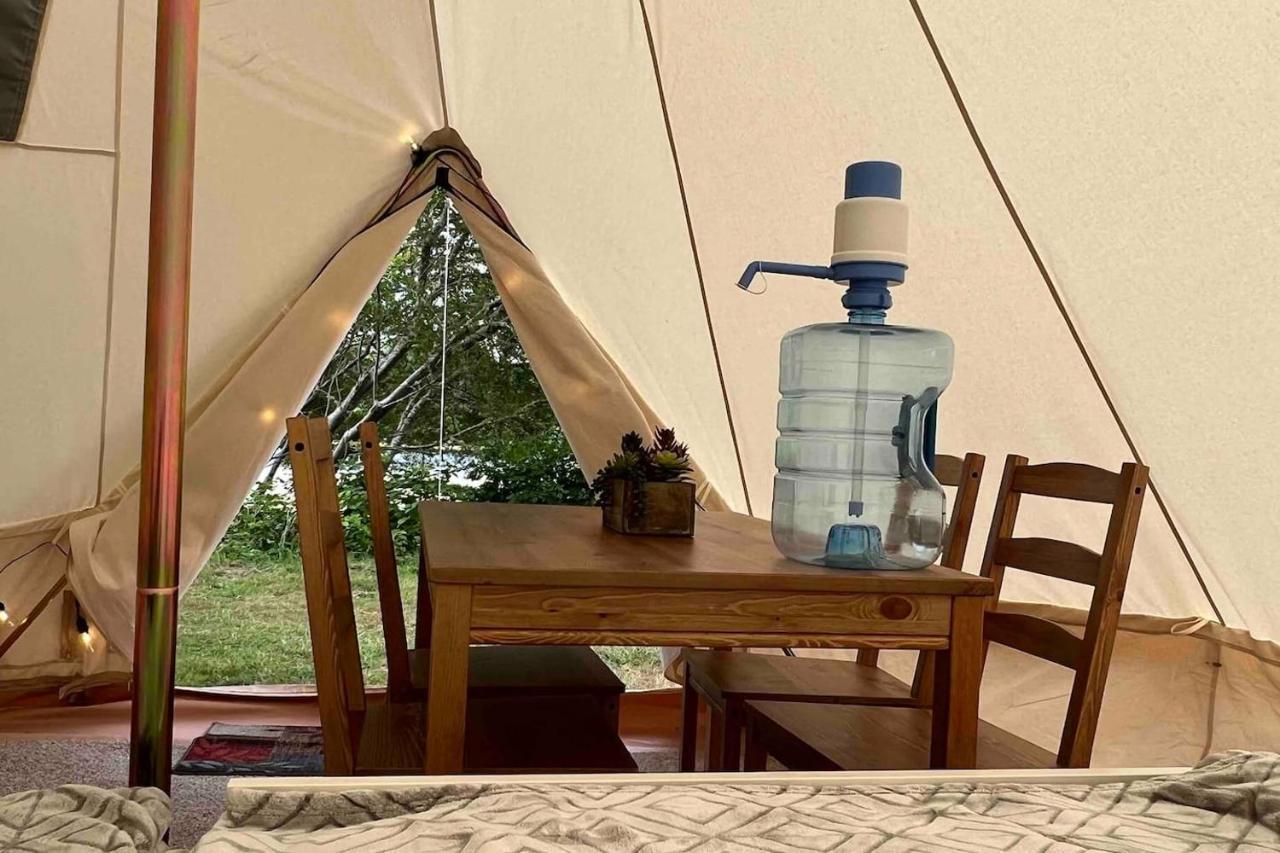 Glamping Tent On The River Klamath Buitenkant foto