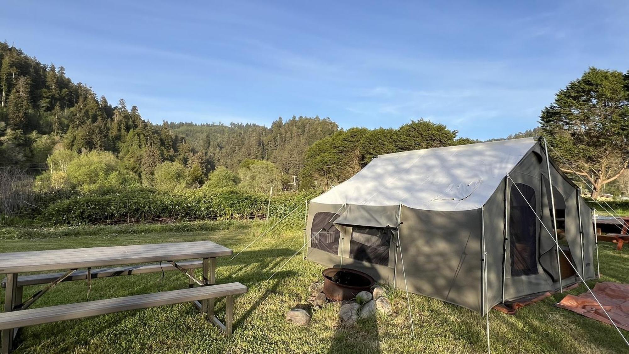 Glamping Tent On The River Klamath Buitenkant foto